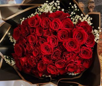 Beautiful Valentines Day Red Rose Floral Wrap Helotes Texas With Delivery