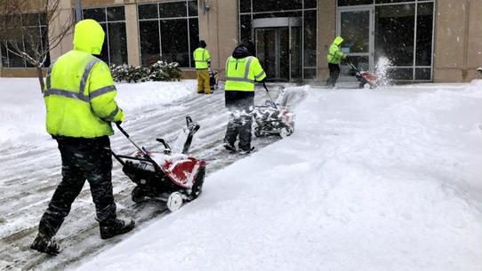 COMMERCIAL SNOW PLOWING OMAHA NEBRASKA