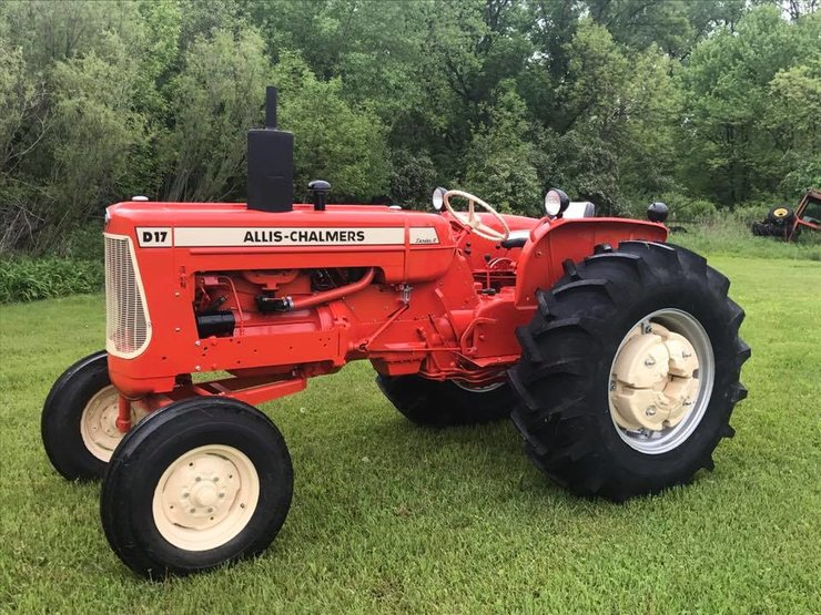 Restored AC Allis Chalmers D17 for sale