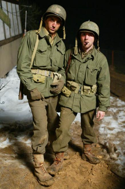 US Army WW2 Late war Battle of the Bulge M43 uniformed soldiers