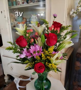 unique interesting exciting valentines day fresh flower floral mix with red roses, pink and white flower in helotes texas