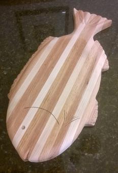 How to easily make beautiful butchers block fish shaped cutting boards. FREE step by step instructions. www.DIYeasycrafts.com