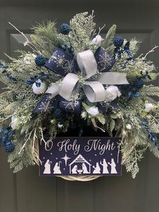 Blue White Wicker Christmas Wreath Nativity Roses Snowflakes