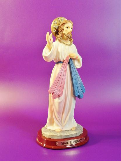 THE DIVINE MERCY STATUE 8 INCHES