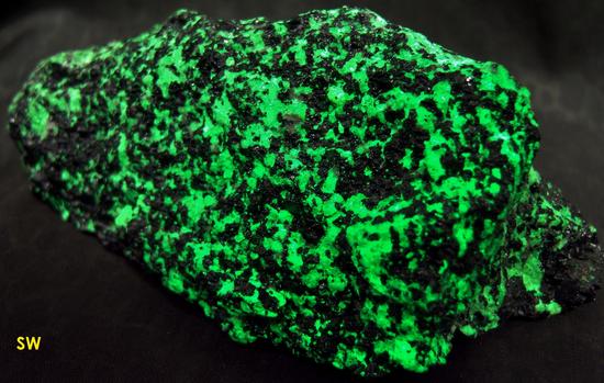 fluorescent WILLEMITE, CALCITE with FRANKLINITE - Franklin Mine, Franklin, Franklin Mining District, Sussex County, New Jersey, USA