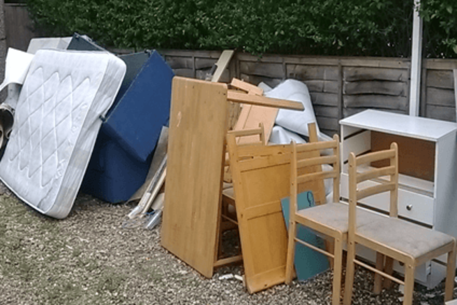 Junk Unwanted Old Furniture Removal | Old Furniture Pick Up Service and Cost Omaha NE – Omaha Junk Disposal
