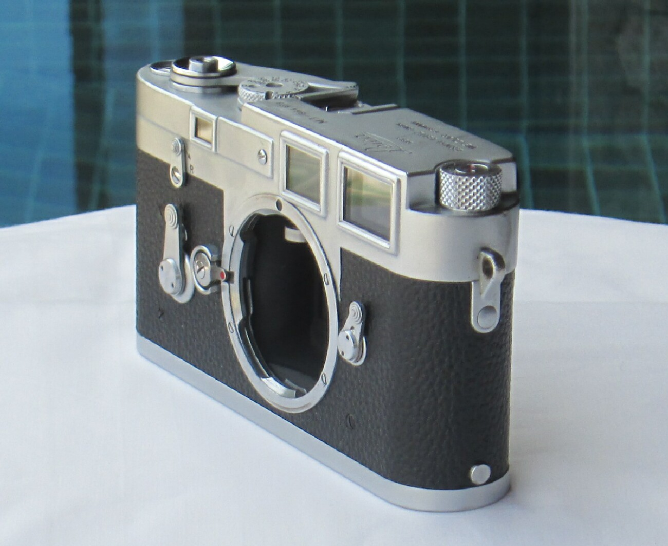 Leica Cameras & CLA, M2, M3, M4, M5 CLA. Leitz-Leica Lens Leica Cameras & CLA, M2, M3, M4, M5 CLA. Leitz-Leica Lens
