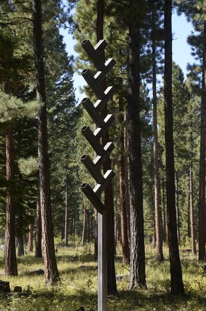 Montana Line Drawing sculpture made of mild steel by Kevin O'Dwyer