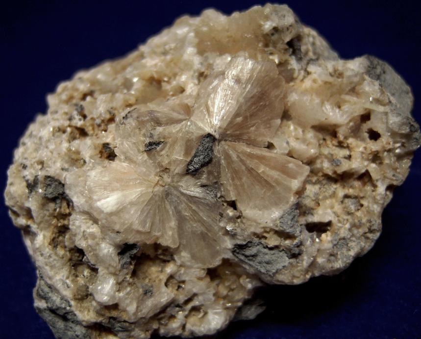 STILBITE crystals - Teeter's Quarry (Valley Quarry), Gettysburg, Adams County, Pennsylvania, USA