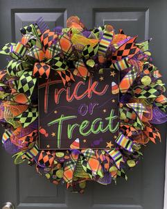 Halloween Trick or Treat Wreath