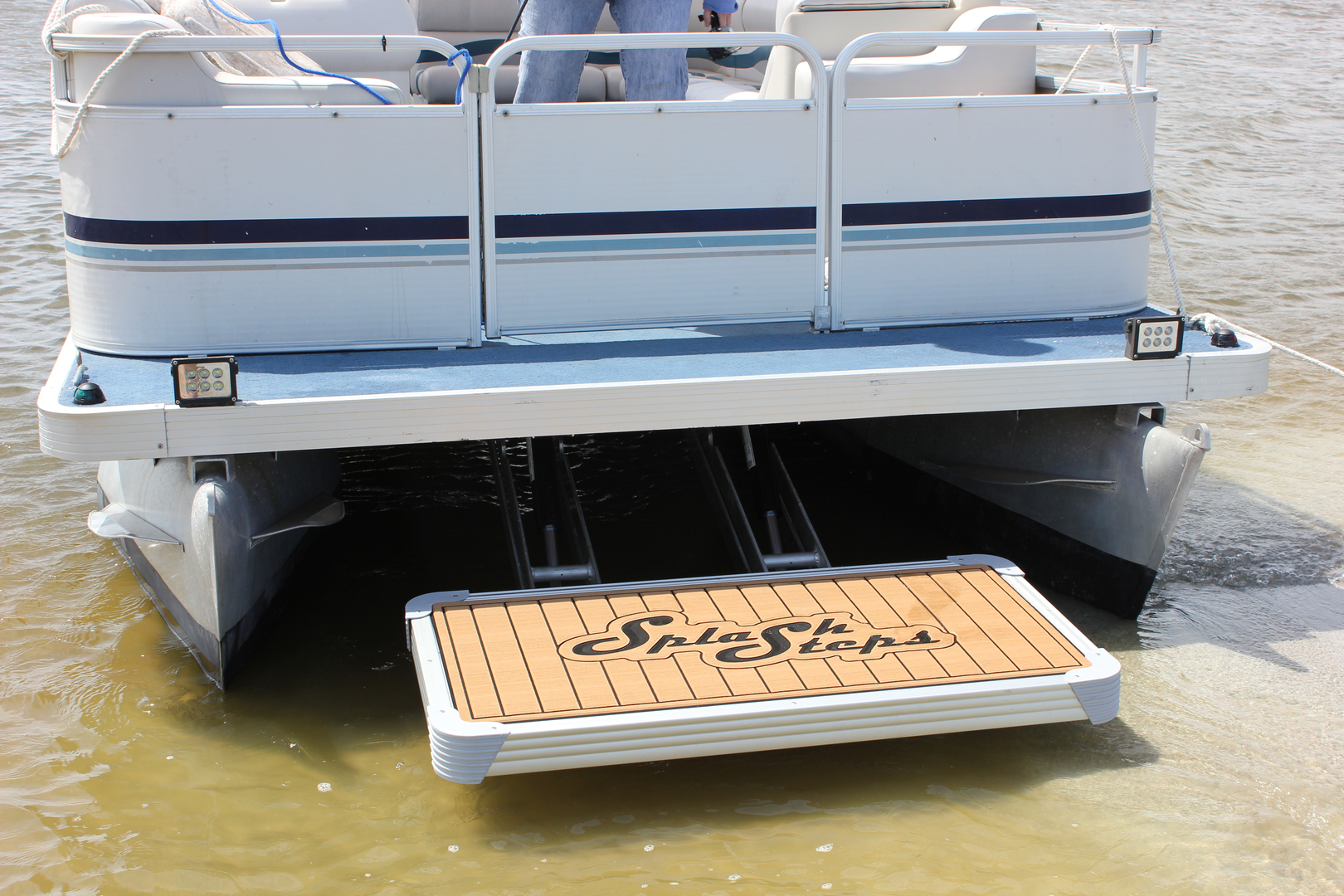 Splash Steps LLC - Pontoon Boat Swim Platforms, Hydraulic Swim Platforms,  Marine Supplies