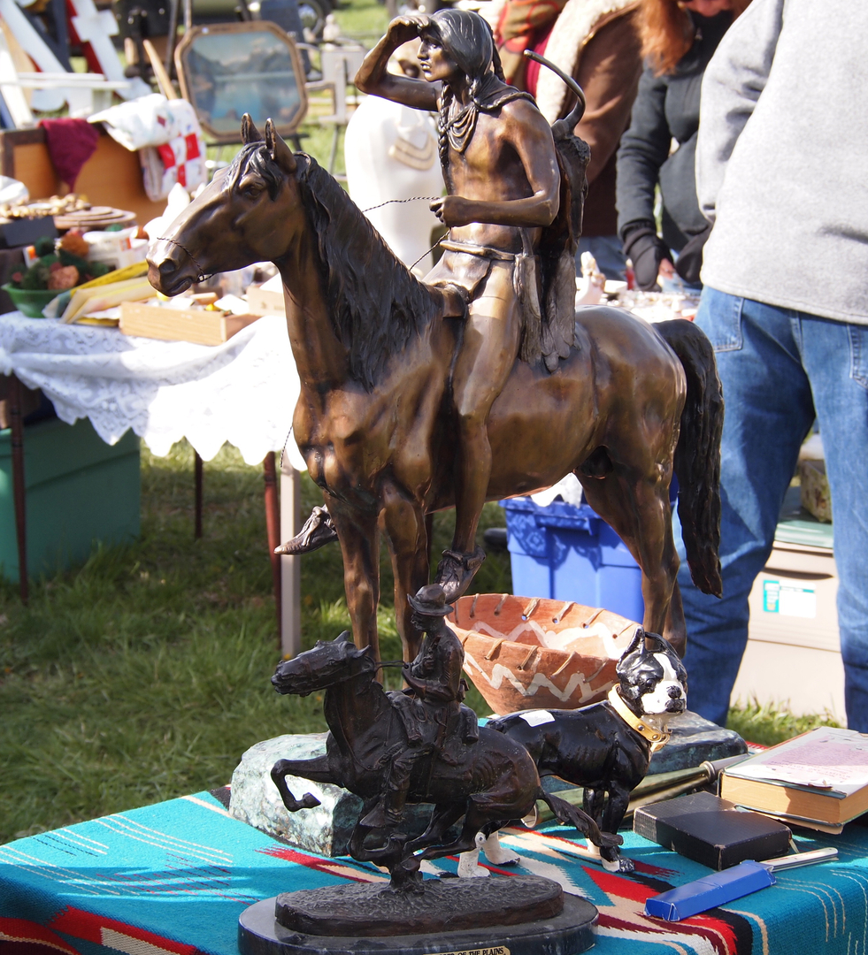 Burlington Antique Show Antiquing Furniture, Vintage And Collectibles