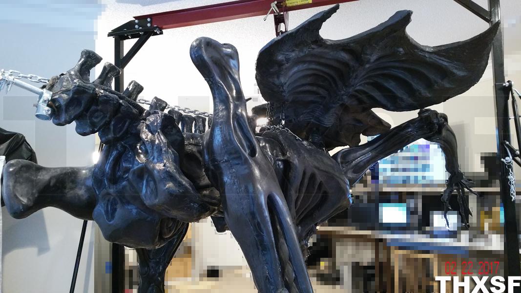 Life Size Queen Alien