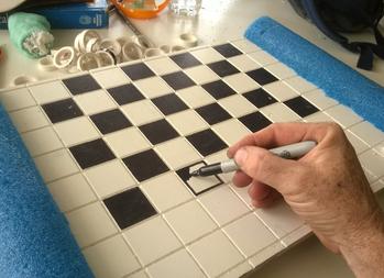 DIY floating checkers board