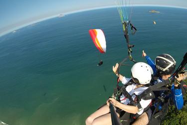 tandem paragliding