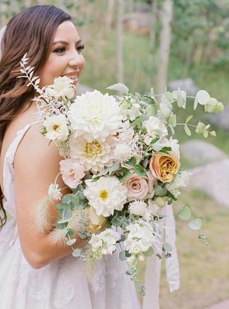 engagement, flowers, bella lu floral, bouquet, wedding, fine art, floral artist, marriage, wedding, weddings, colorado wedding florist, colorado weddings, rocky mountain bride, outdoor wedding