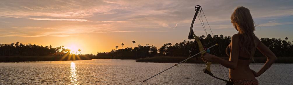 Brooke Thomas Bowfishing in Crystal River