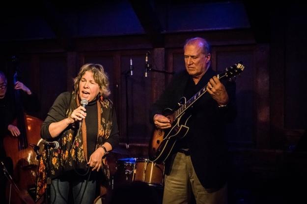 Tom Glenn and Suzanne Cloud perform at Chris' Jazz Cafe