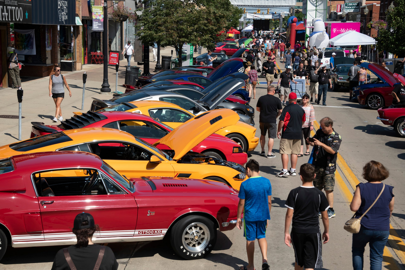 Mustangs rev their engines into 28th Dream Cruise in Ferndale