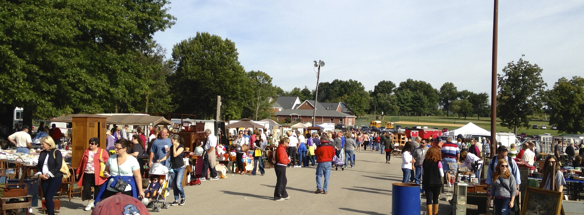 Burlington Antique Show Antiquing Furniture, Vintage And Collectibles