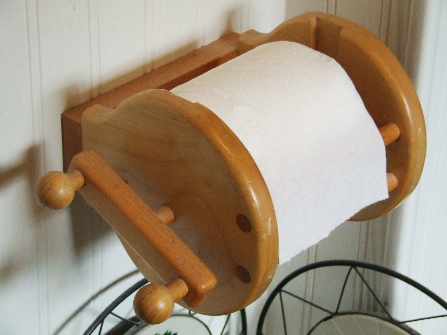 Fishing Reel Toilet Paper Holder 