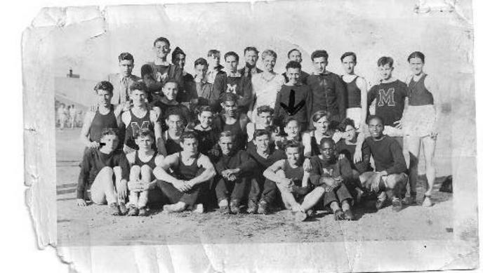 Sol Mansbach Track Team Photo