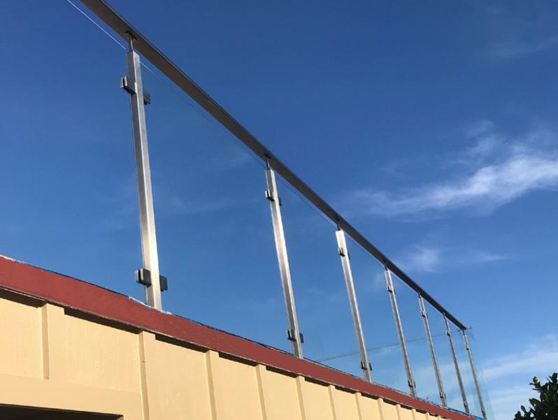 Glass railing Hawaii, glass for deck Hawaii, Glass rail system Honolulu, stainless steel railing Honolulu, stainless steel railing, railing , deck railing, deckstainless steel railing Honolulu, stainless steel railing, railing , deck railing, deck