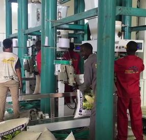 Maize mill plant Automatic packing machine