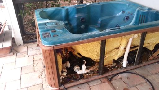 Hot Tub Removal Hot Tub Disposal Hot Tub Moving Hot Tub Recycling Service And Cost | Omaha NE | Omaha Junk Disposal