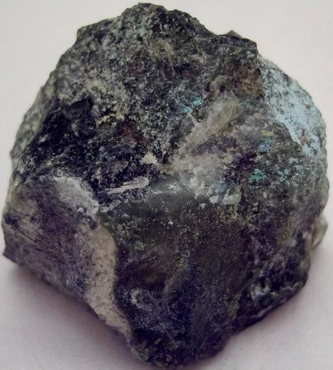 Mcguinnessite, Tremolite, serpentine, Hunting Hill quarry (Rockville Crushed Stone Quarry; Travilah Quarry; Rockville Quarry; Bardon Stone Quarry; Aggregate Industries Quarry), Rockville, Montgomery County, Maryland, USA