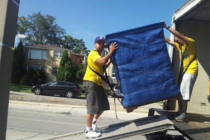 Leading Loading Unloading Help Service in Lincoln NE | LNK Junk Removal