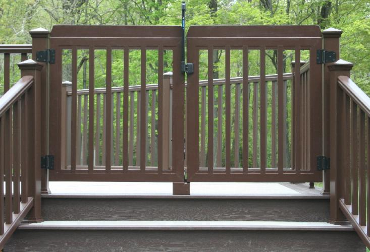 Outdoor dog hotsell gates for decks