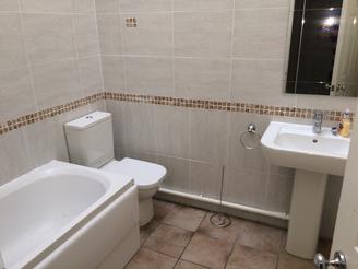 Tiled Bathroom Suite