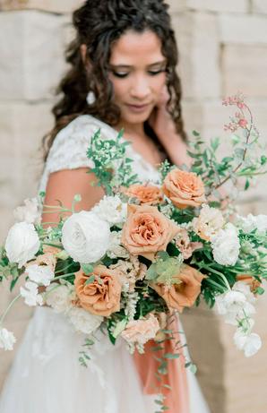 spring flowers, spring bride, flowers, denver florist, colorado florist, colorado flowers, pretty bride, destination florist, bella lu floral