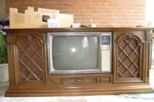 Fast Console TV and Old Stereo Removal Services in Omaha NE | Omaha Junk Disposal