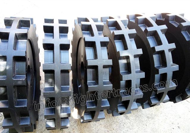 drive sprockets for rubber track