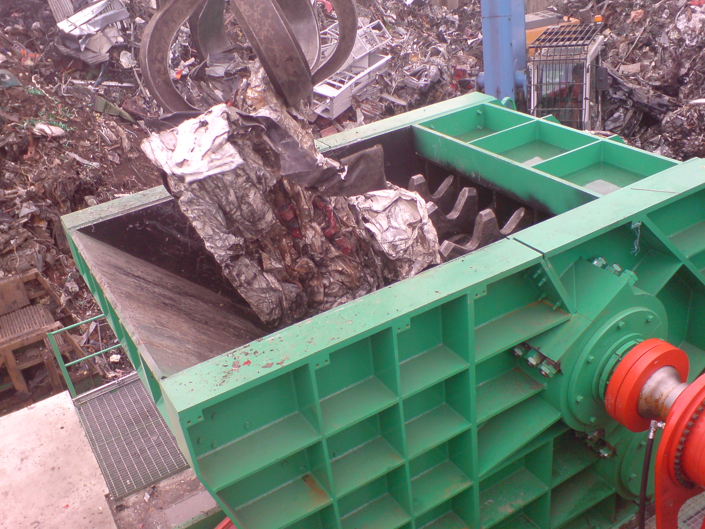Scrap Metal Shredders  Heavy Duty Shredders and hammer mills