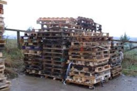 Looking for Pallet removal and Recycling? Call Omaha Junk Disposal. Pallets are great for shipping large, heavy objects all over the world but what do you do with them once you've unloaded your delivery. We specialize in picking up and recycling wooden pallets in Omaha NE. We can pick any shape, size or number of wood junk pallets. Cost of Pallet Removal? Free estimates! Call today or book Pallet Removal online fast!