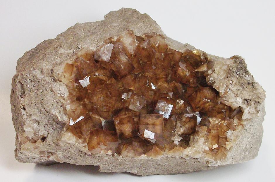 Fluorescent Fluorite crystals Stoneco White Rock Quarry Ohio