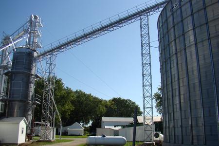 Grain handling for farms, feed mills, grain elevators, edible bean and seed producers - the full service dealer for all your grain handling equipment needs