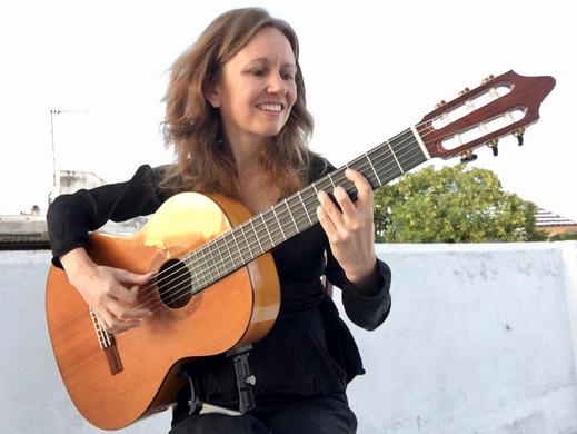 Learn classical guitar in Seville, Spain