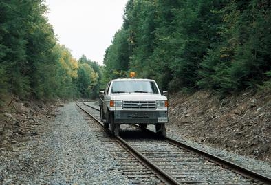 Hirail inspection truck