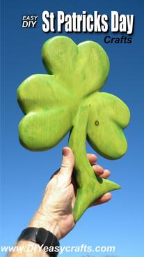 How to easily make a carved wood Clover St. Patricks Day decoration. FREE step by step instructions. www.DIYeasycrafts.com