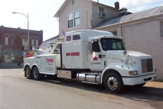 TOW TRUCK SERVICE