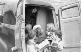 Local Children enjoy Bookmobile in 1990s