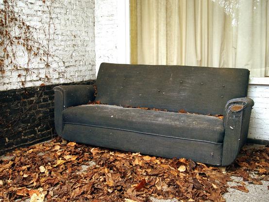 Sleeper Sofa Removal Sleeper Sofa Pick Up Sleeper Sofa Hauling Service And Cost in Edinburg McAllen TX – RGV Household Services 956-587-3487
