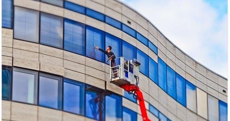 BEST OFFICE WINDOW CLEANING SERVICE IN ALBUQUERQUE NM ABQ HOUSEHOLD SERVICE