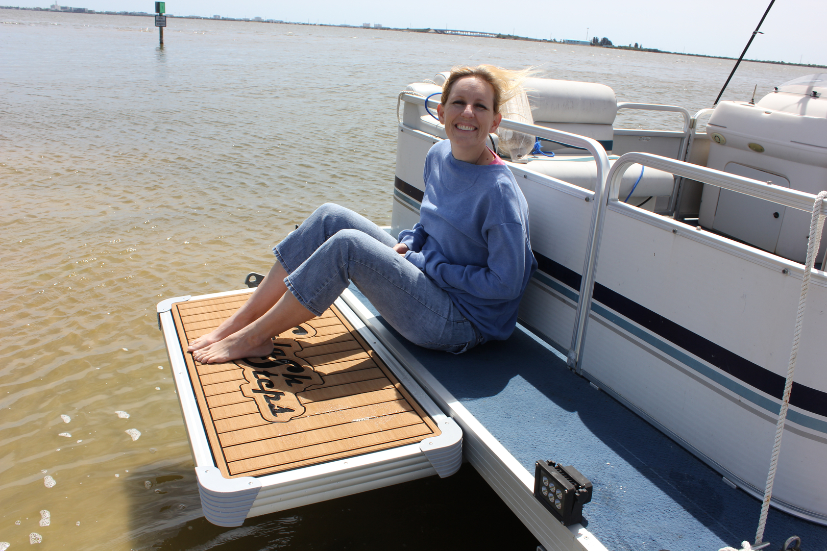 Splash Steps LLC - Pontoon Boat Swim Platforms, Hydraulic Swim