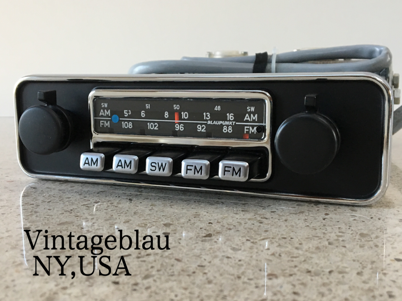 BLAUPUNKT FRANKFURT US STEREO Vintage Classic Car FM Radio 12V /-  PORSCHEJAGUAR MG ALFA FERRARI 1