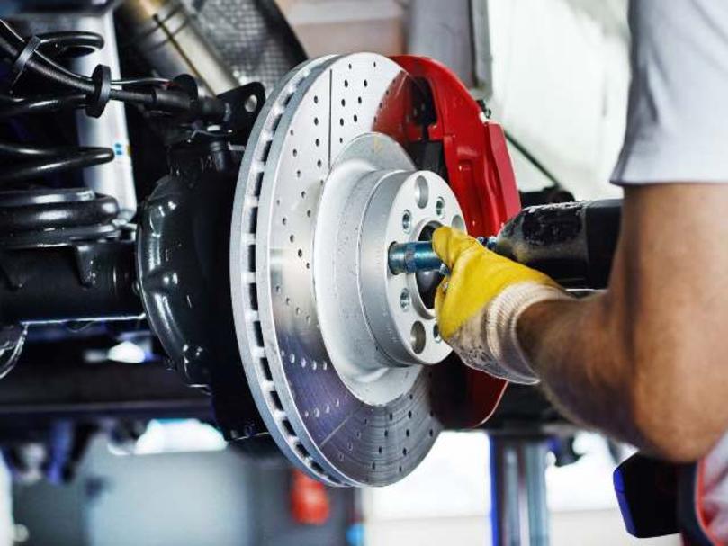 Mobile Brake Repair Services and Cost Mobile Brake Maintenance and Services | FX Mobile Mechanic Services
